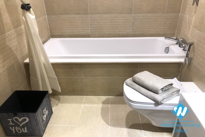 A high-end 1 bedroom apartment for rent in Vinhomes Metropolis, Ba Dinh